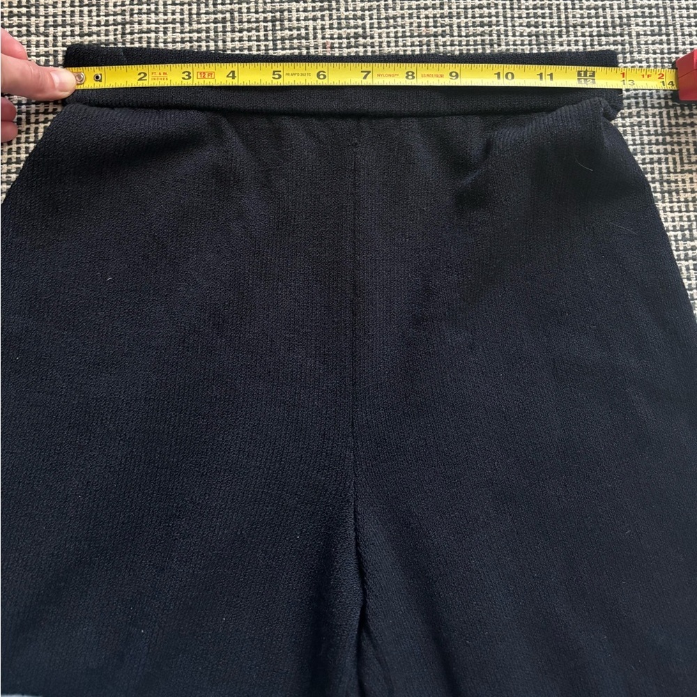 St. John Collection Cropped Knit Pant - Picture 3 of 4